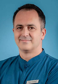 Doktor stomatologoije Aleksandar Martic DENT IN PLUS Kraljevo